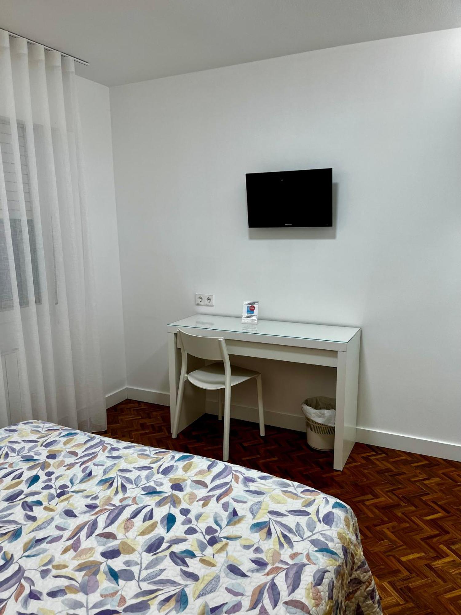 Hostal Charo II Santiago de Compostela Dış mekan fotoğraf